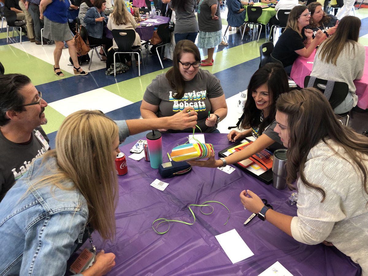 Team Building
#NISDLeads21