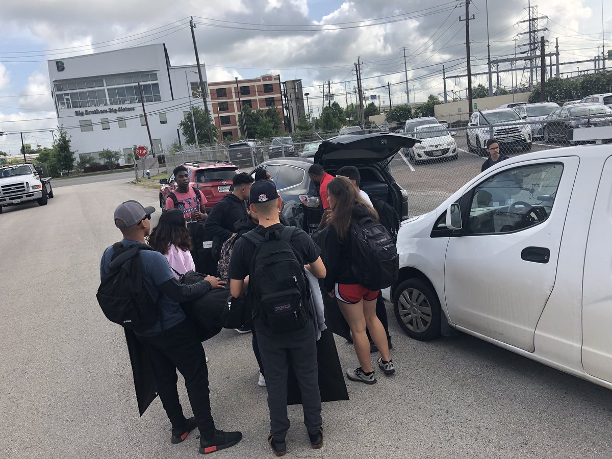 HPD_Explorers's tweet photo. Good luck to our Central #HPDExplorers as they travel to Gatlinburg, TN for #PBCSummerShowdown National Competitive Training Conference! @SafetyCadets https://t.co/Nc1u94IDgM