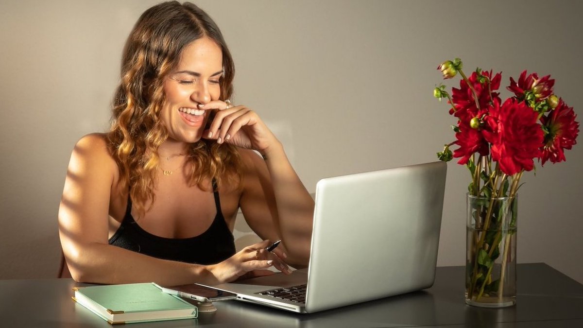 I love writing my newsletters and filling them with interesting producer information and my latest podcast episodes. Want to sign up? You can here:  bit.ly/AOPNewsletter

#ProducingLife #FilmProducer <a href="/AOPxPodcast/">Angle on Producers with Carolina Groppa</a> with <a href="/carolinagroppa/">Carolina Groppa</a>