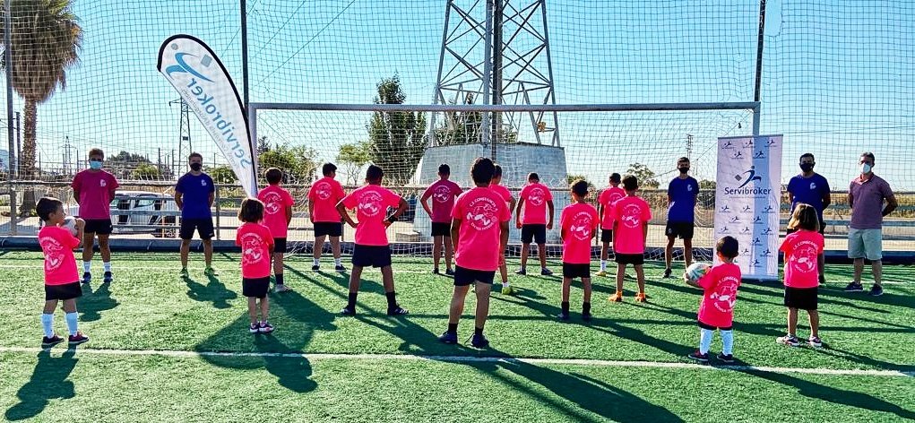 CEConstancia's tweet photo. 🙌🏼 Moltes gràcies a @Servibroker pel seu suport al Campus d'Estiu.

 Seguim fent camí junts 💯🤍🖤 https://t.co/4lurryQgj4