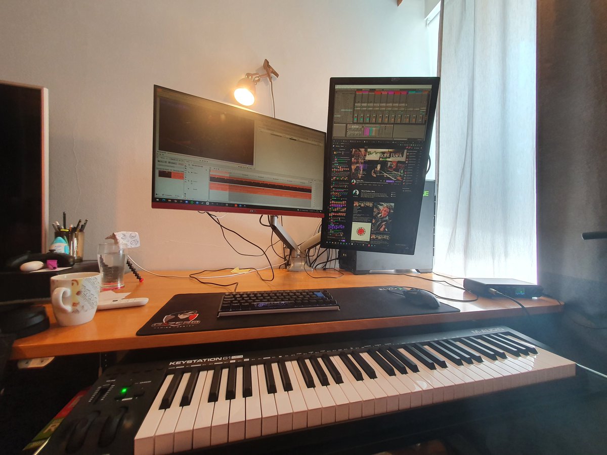 Loving the new sliding desk tray for my #midi #keyboard  instagram.com/p/CRg-W5mh87J/