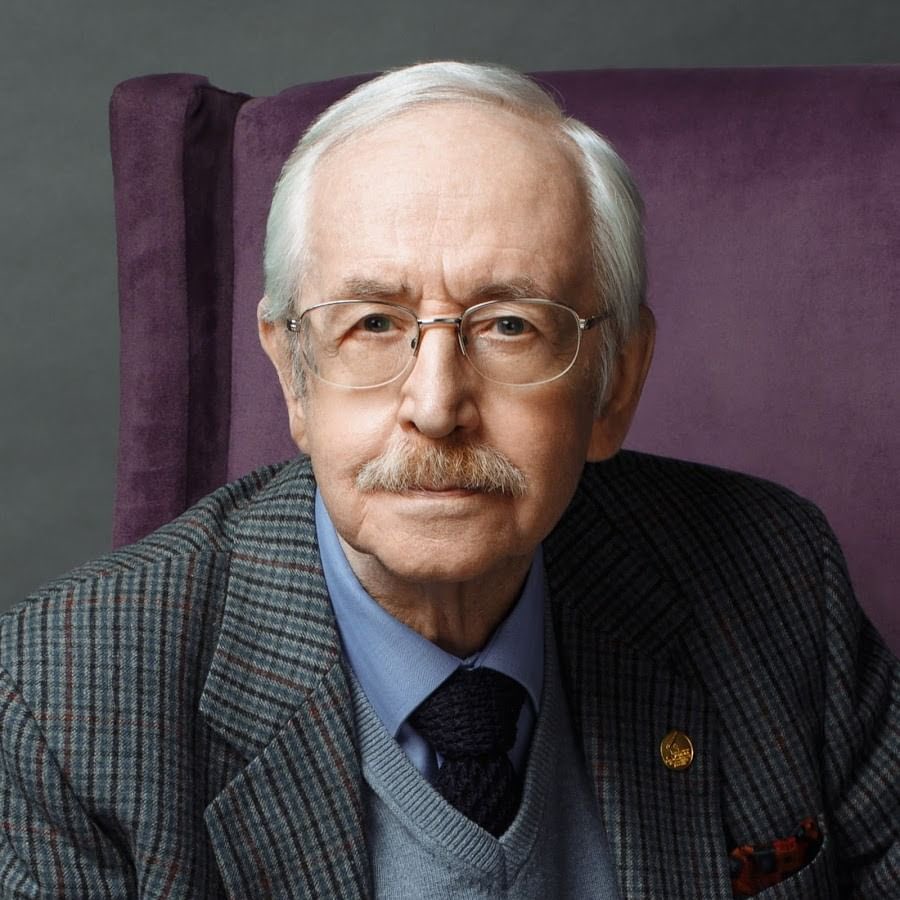 Russia's tweet photo. 🥳 Today renowned #Soviet & #Russian actor, director & screenwriter Vasily #Livanov turns 86!
🕵️♂️ Iconic Sherlock Holmes, he also gained fame for popular Soviet cartoons: "The Bremen Town Musicians", "Blue Bird", "Old Toy" et al.
Happy birthday, legend! https://t.co/OHNqAplP3P