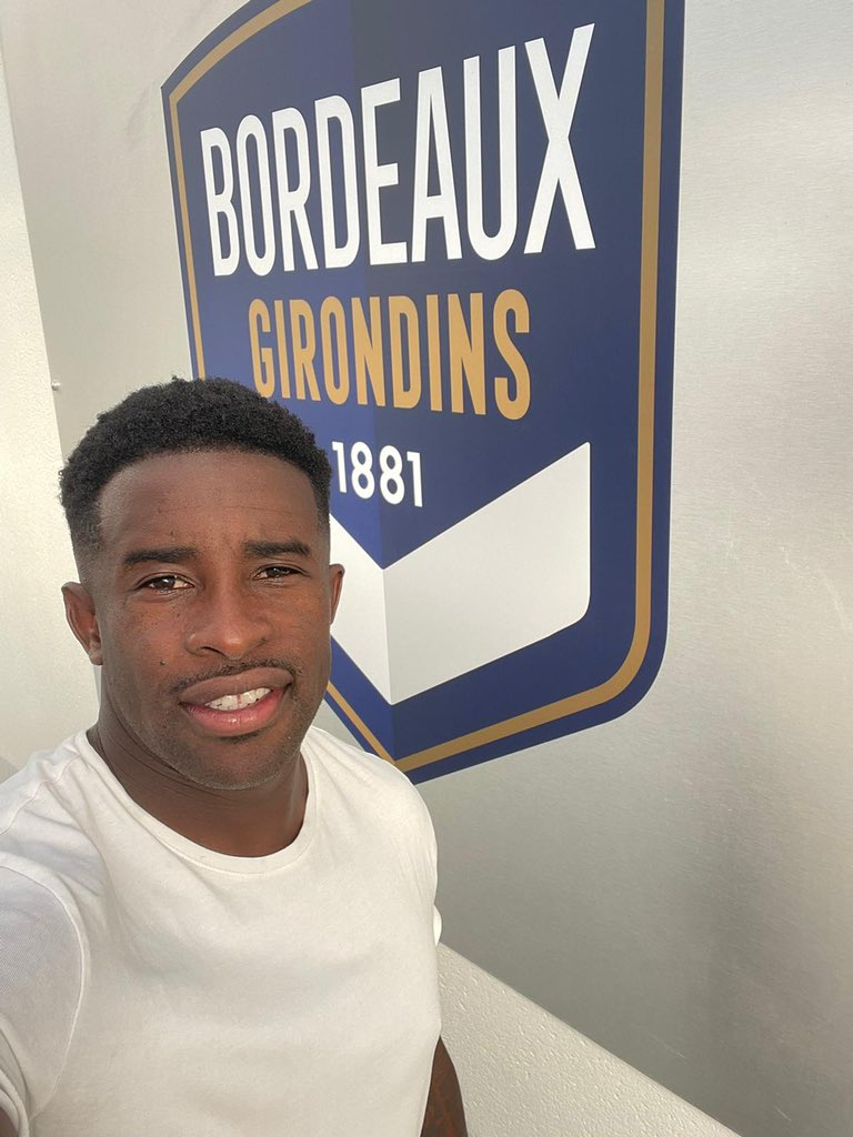 riomavuba's tweet photo. C’est la rentrée ! 2021/22 @girondins #GirondinsAcademy 🔵⚪️ https://t.co/516sIyL2VR
