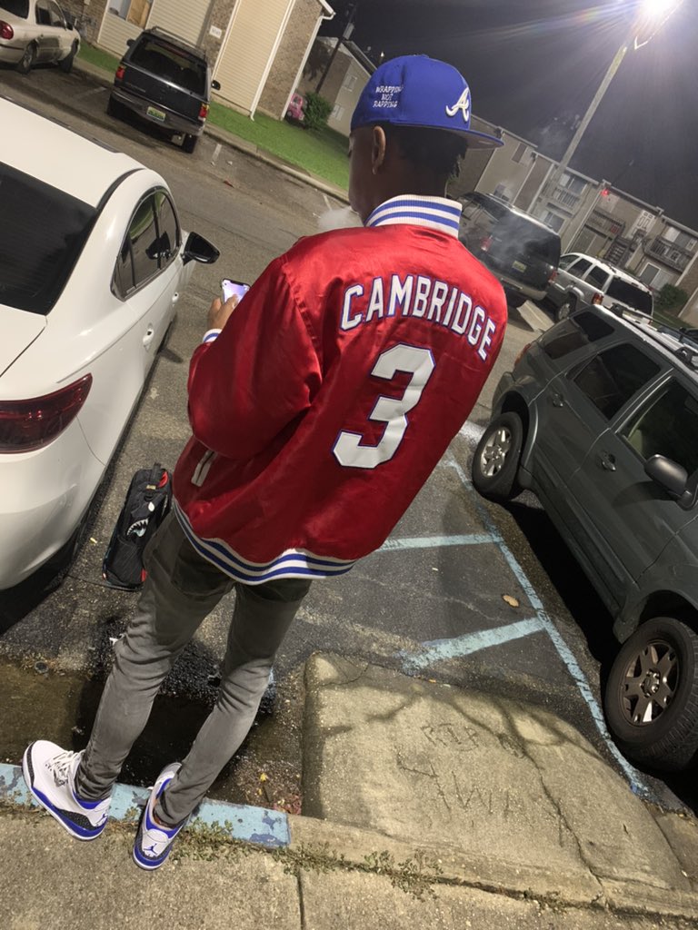 LiBoyd_1's tweet photo. We Was Fucked Up Last Summer Stretching All Da Extras, Brung Da Drank To Da City Now My Life A Li Better 🍼🍼💰💰#WrappingNotRapping https://t.co/m7olpgH3ae