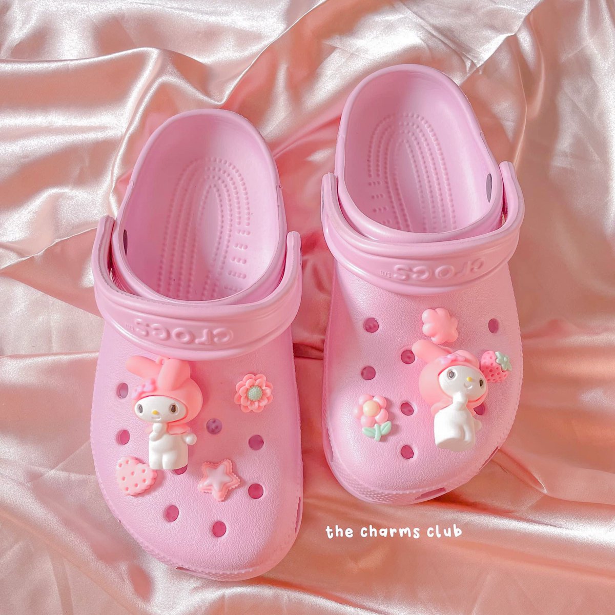 BlossomyBri's tweet photo. Sanrio croc charms! 🍓🌸🍦🌷🧁 https://t.co/evXJhO9OA3