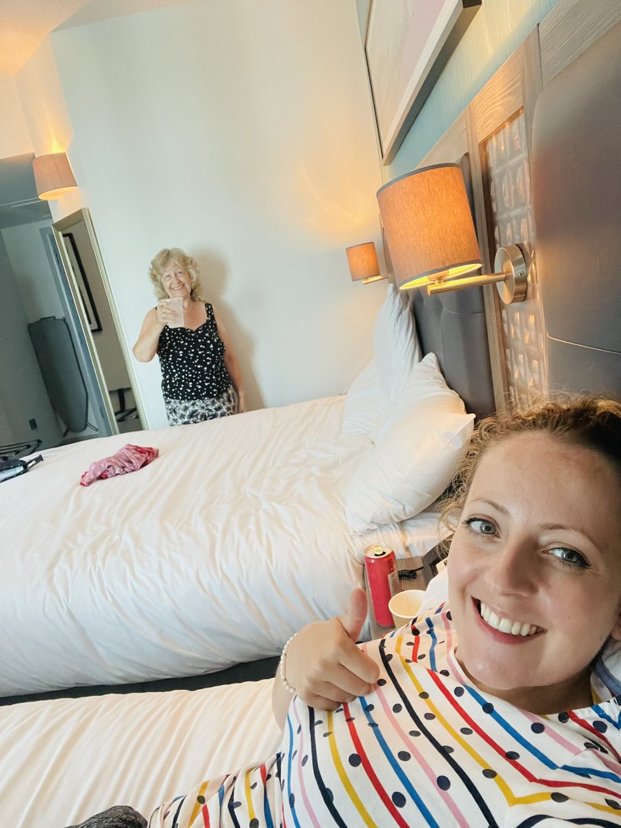 Leanne Davis tweet media