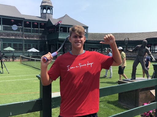 Danny Milavsky is a :
✅Golf enthusiast
✅Foodie
✅Speaks fluent Russian
✅Former New England Junior Sectional Champ
✅Redshirt sophomore for Harvard Men's Tennis

#iamatennisplayer