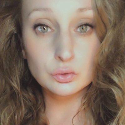 #NewProfilePic  time to be pretty again :D https://t.co/nde8xs1Gte<a href="/tag/newprofilepic"class="tags">#NewProfilePic</a>
