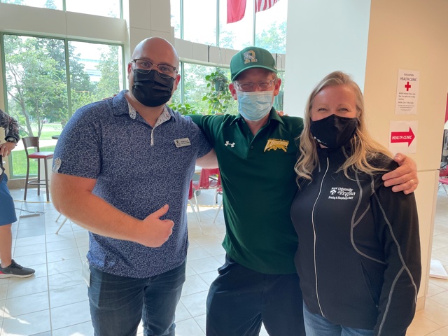 UofRegina's tweet photo. #UofRegina president Jeff Keshen and our entire campus are here to support the evacuees displaced by the fires in Northern Sask. We are happy to work with @RedCrossSK to help those in need. Big #shoutout to our staff for all their hard work to make this happen. https://t.co/S18iPJ1SmZ