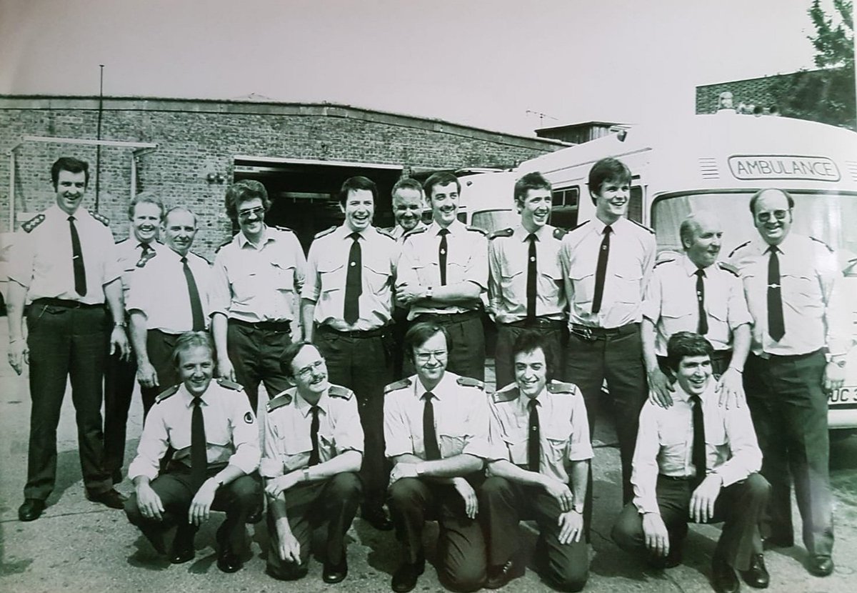 🚑 Hanwell Ambulance Station 🚑

circa 1980s

Cheeky chap in the centre at the back with beard is John Guiney, my late step-dad. Happy Days 😊 @Ldn_Ambulance #LAS #LondonAmbulanceService