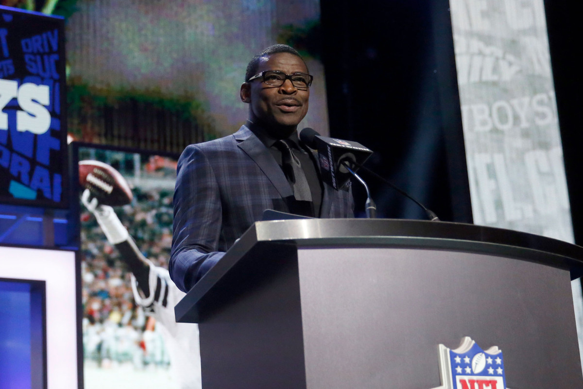 Michael Irvin is furious over the Cowboys' COVID 19 vaccination status