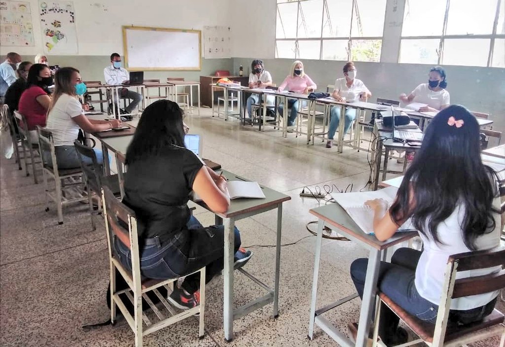 #Gestión este #19Julio se realizó el Encuentro Dialógico del colectivo UTGU Trujillo con Coordinadores estadales de Área, Secretaria Situada, Coordinadores municipales de Control de Estudios, Responsable académica territorial y Gestión General
#JuntosContraLaCovid19