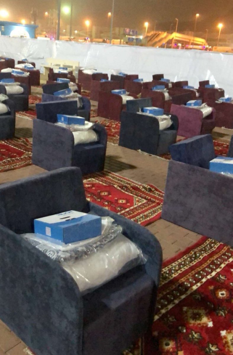 نشهد الله عز وجل،،، ان السعودية قد خدمت حجاج بيت الله الحرام خدمةً لا قبلها ولا بعدها.

جزاها الله خيرا من الحد للحد. ونصرها ووفقها وزادها خيرا ونعيما وعزا ونصرا🇸🇦