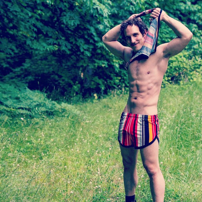 2 pic. Back to nature with @grgisthewerd #gayswhonature #naturegays #gayboys #gaymuscle #hotboysummer
