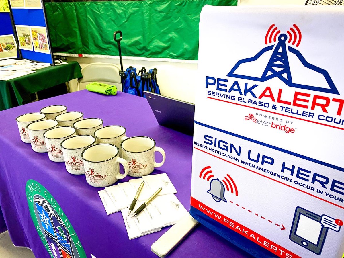 911PIO's tweet photo. We had dual events last Friday at the El Paso County Fair and Woodland Park Farmers Market. Make sure you’re registered for emergency alerts by going to https://t.co/YtSUgYbd5s and downloading the #Everbridge app. #peakalerts #emergencyalerts https://t.co/zopJePYFMX