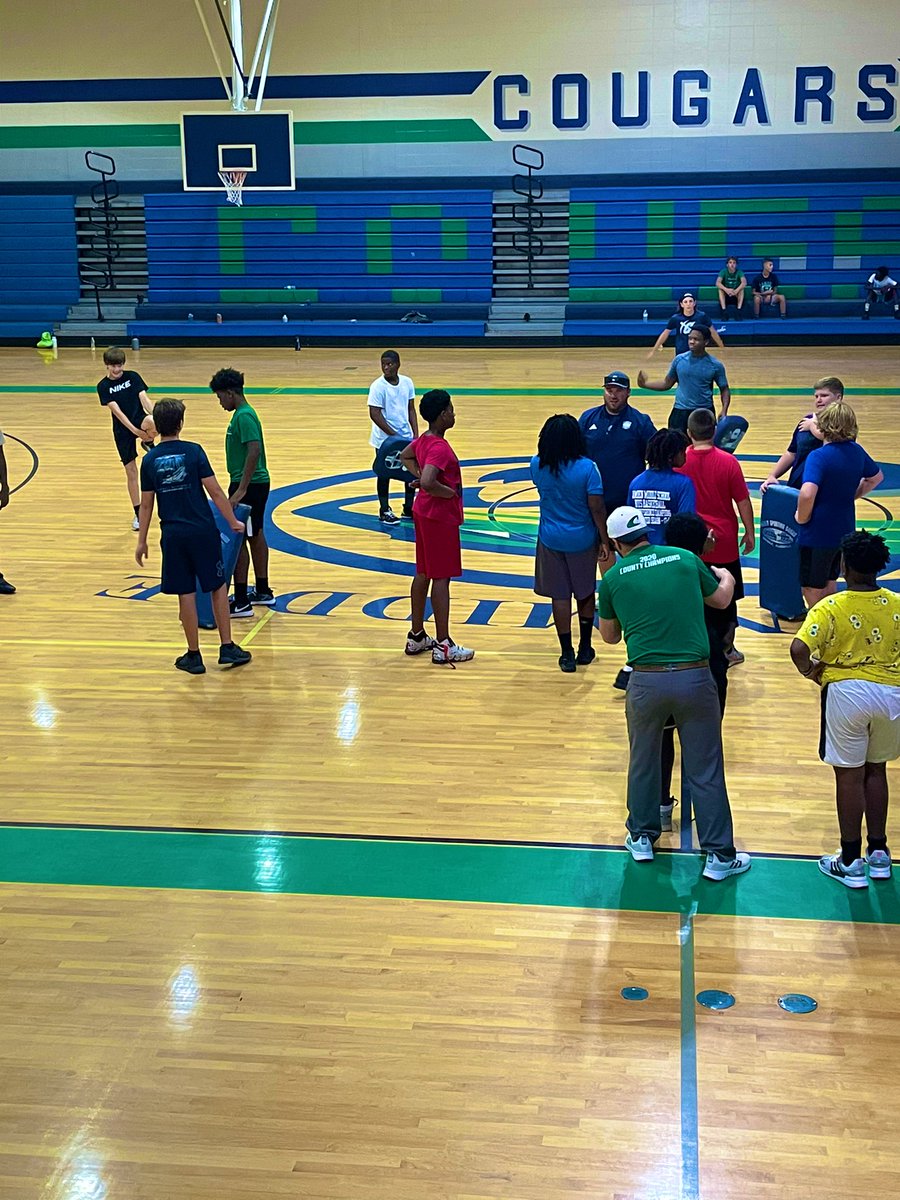 CMSCougarFtball's tweet image. Cougars are putting in the work for this upcoming Fall season! Ready to strap up and face a different colored jersey! #CougarNation #CmsCougars #HOWMANYMOREDAYS