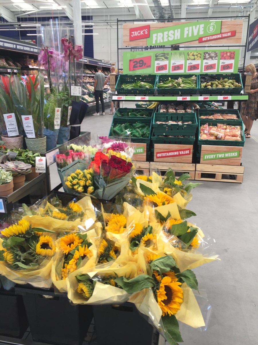InspireHighway's tweet photo. MY HOME HAUL FROM THE NEW JACK'S SUPERMARKET 

https://t.co/dQ4dFbaAGt

#mumsofhull
#hullbloggers
#mummybloggeruk
#homeblogger
#mbloggersuk
#hullmums
#thriftymums https://t.co/ocrqcDHh2F
