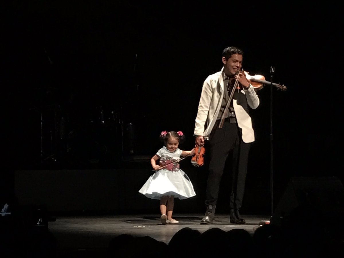 FerBadiViolin's tweet photo. Música en familia lo mejor https://t.co/217Sn3psYE