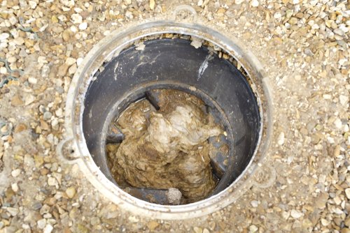 SmartCoverSys's tweet image. Beating the battle against wipes! The extensive use of wipes  is causing more sewer clogs - increasing utility operating costs and raising your bills! @WaterOnline @KSBcompany #ConquerTheClog #FlushResponsibly #Utilities #SSO #StopSewerSpills #Environment ow.ly/OTB550Fr0vG