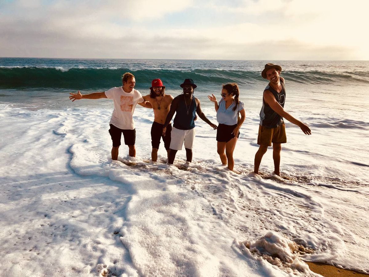 Congratulations To Winning The Emmy Award 2021! 
The @Netflix show “Down To Earth” hosted by APPICS team member @darinolien and actor @zacefron has won the #Emmy #Award as best Daytime Program Host!🏆 

Check out Darin´s profile because it´s worth following him and his journey 🌱