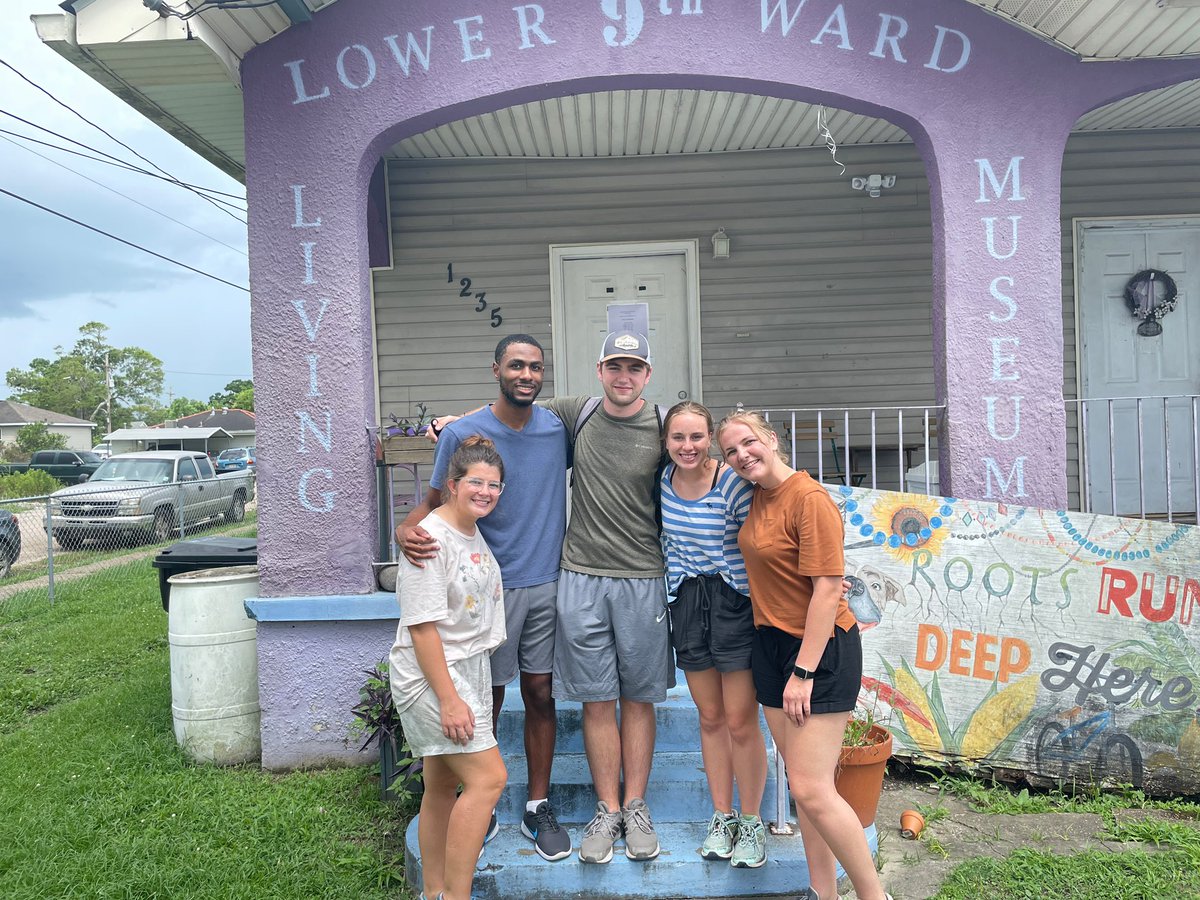 sendneworleans's tweet image. Meet our Lower 9th Ward GenSend team! They have been serving hard in the community gardens,helping Shane Booker lay the groundwork for upcoming church plant, Garden City Church.