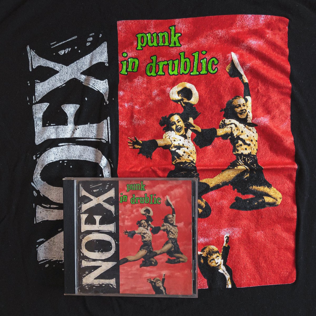 27 años cumple el #Punkindrublic de @NOFXband