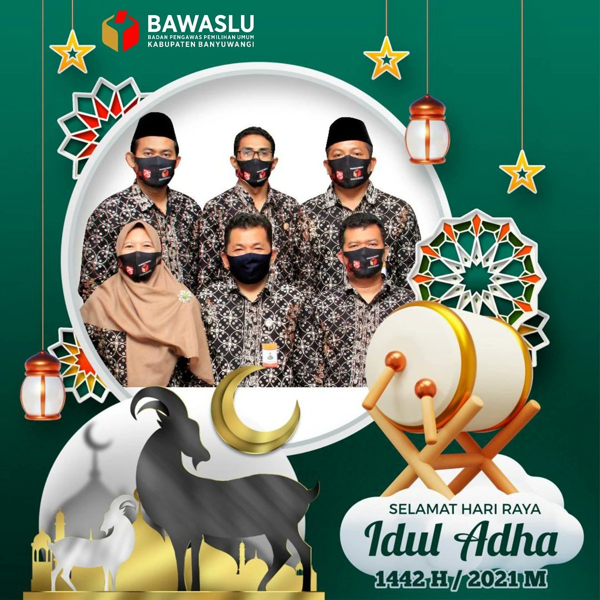 #Sahabat Bawaslu, kami mengucapkan Selamat Idul Adha 1442 H. semoga momentum idul adha ini, kita mampu meneladani Nabi Ibrohim dalam melewati Ujian dan Cobaan, kesediaan berqurban, semangat berbagi, mari kita wujudkan dan semoga Allah meridhoi kita semua..