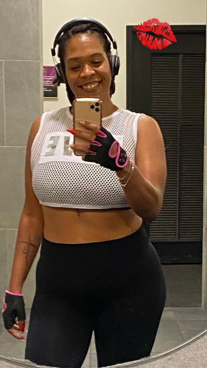 DawnCla27028948's tweet photo. Tonight’s gym session was personal 🥵‼️

#ididthat #therapy #myhappyplace #fitnessjourney #nevergiveup #stayfocused #selfcare #smashedthatworkout #trusttheprocess #dcfit #fitness #fit #mysanity https://t.co/9rPi8tdyT3
