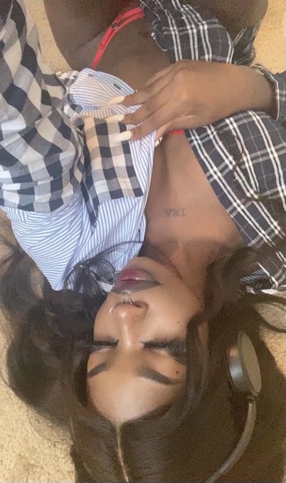 Watch m9ym9y's leaked NSFW photo on TwXstars