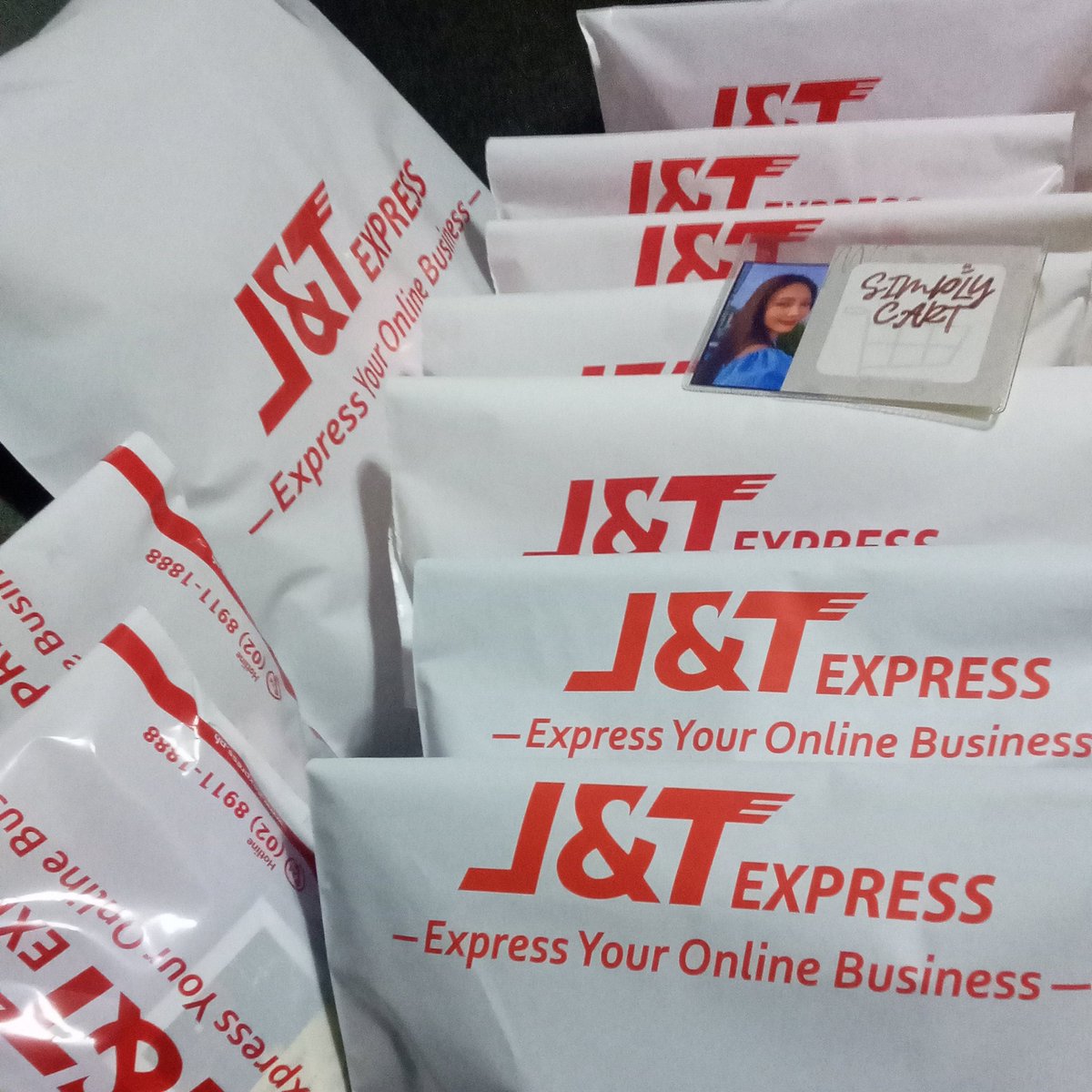 SIMPLY_CART's tweet photo. [ #SIMPLYupdates ]
All parcels are ready for pick up today~ https://t.co/OEPyA13lyF
