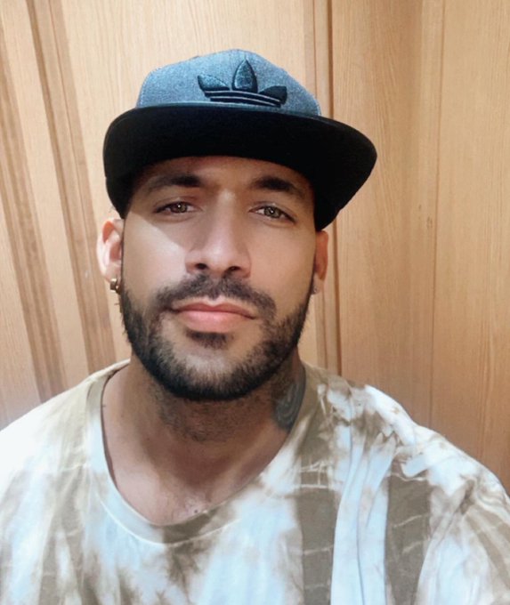 con ropa o sin ropa? 😜 https://t.co/aoE9RehqNx<a href="/tag/stillthatnigga"class="tags"><span>#stillthatnigga</span></a>