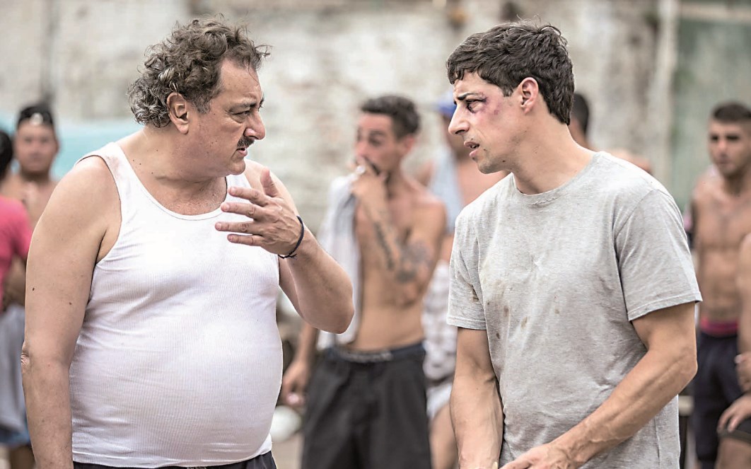 miguelsmirnoff's tweet image. #Argentina Por @TV_Publica mañana  a las 23 hs regresan con E4 #ElMarginal2  Nicolás Furtado (Juan Pablo ‘Diosito’ Borges), Claudio Rissi (Mario Borges), Esteban Lamothe (Patricio El Doc), Roly Serrano (El Sapo), Gerardo Romano (Sergio Antín), Martina Gusmán y Verónica Llinás.