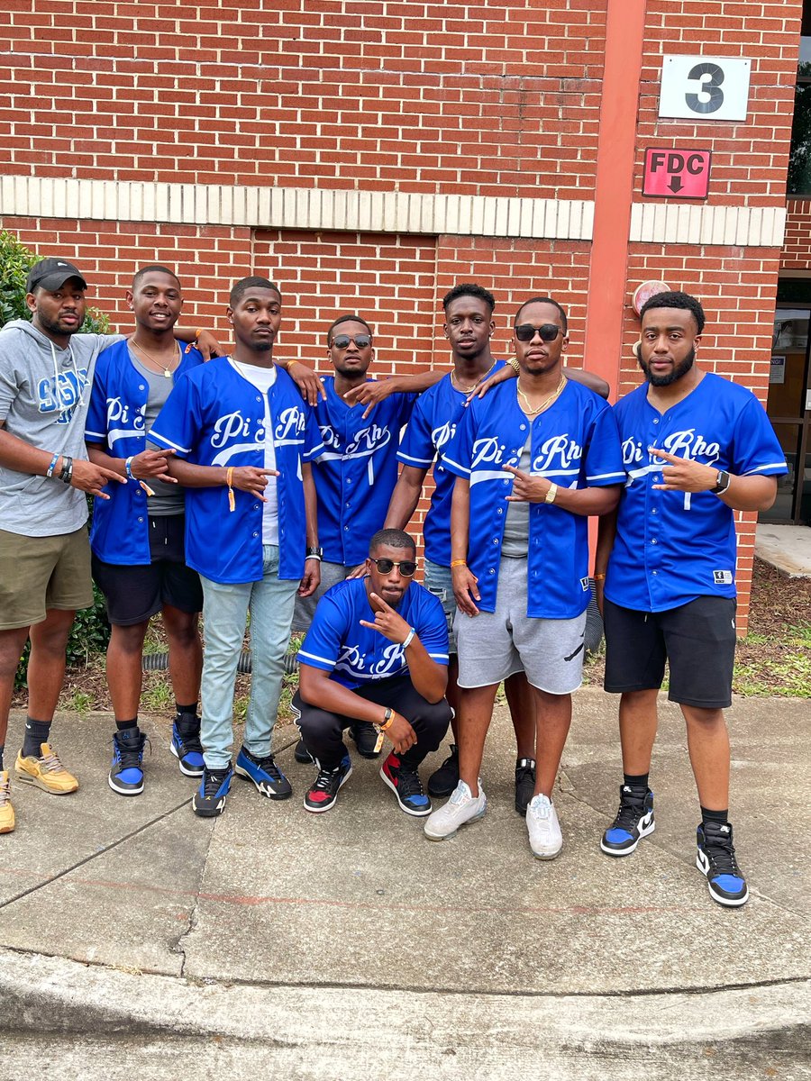 Pi Rho Sigmas tweet media