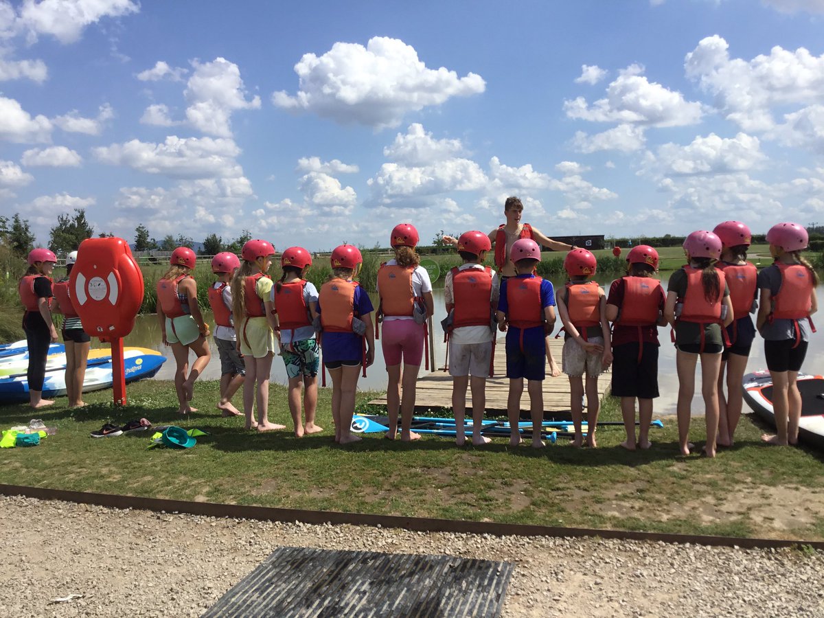 mwpsclass6's tweet photo. Fun in the pond. https://t.co/kDXcWuEi5E