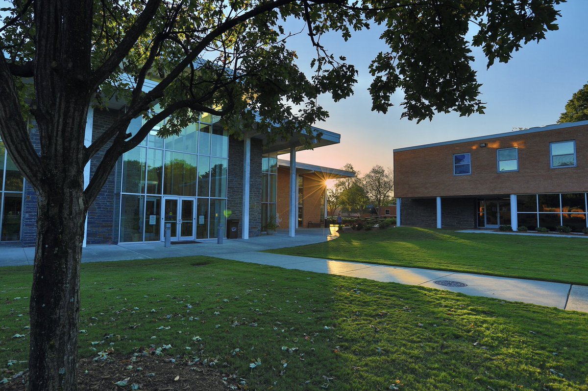 Don’t miss out on views like this! 😍 There’s still time to apply for our Fall 2021 semester. Visit ciu.edu to learn more about our programs and start your application today. #DiscoverCIU