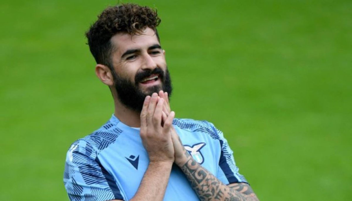 Marc_Way's tweet photo. #iostoconhysaj raccolgo l'invito di mandare in tendenza questo hashtag. Fatelo tutti e forza #Lazio. https://t.co/kHfyz15MLy