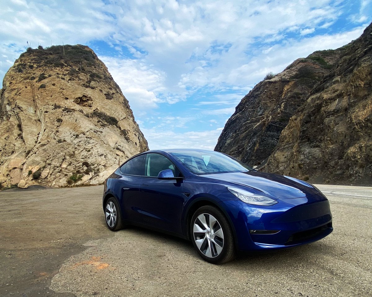Took the scenic road back from the California Tesla Owners #TeslaTakeOver in SLO this past weekend
⚡️➕
.
.
.
#TeamBlue #TeslaModelY
#ScenicRoute #ScenicRoutes 
#PointMuguRock #PointMugu 
#Maliblue #Malibu #PCH