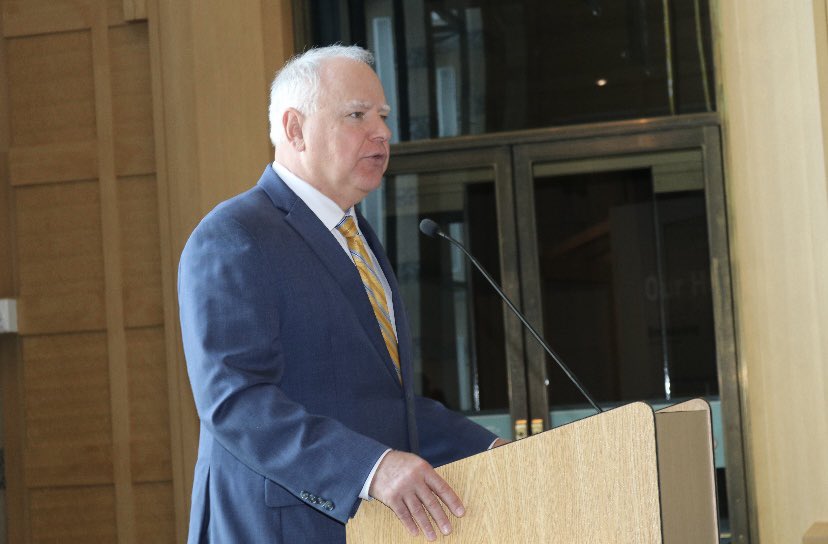 GovTimWalz's tweet image. It was an honor to be at the Outstanding Refugee Awards today, celebrating the individuals who have devoted themselves to strengthening their communities in Minnesota.

Congratulations to all!