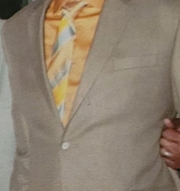 who is this uncle; dad says  you hate black  clothing.. Boi I been sleeping you'll turn eyes for  certain