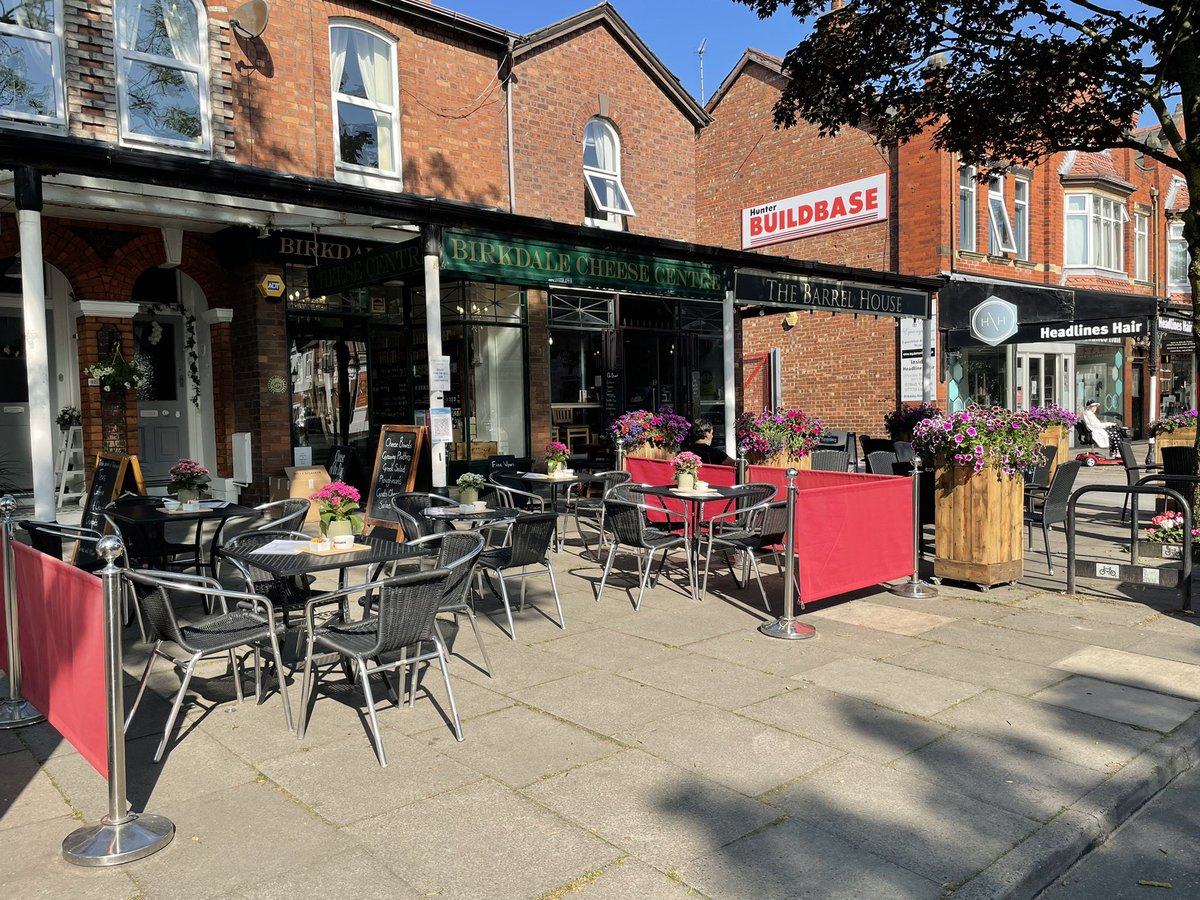 LizColourPurple's tweet photo. Walking in Birkdale on #freedomdayUK #WalkingandTalkingyourway #MindfulMonday #mindful #mindfulme #connection #nature #connection #connecting #lockdown2021 #lockdownlift https://t.co/l39B8iEE0E