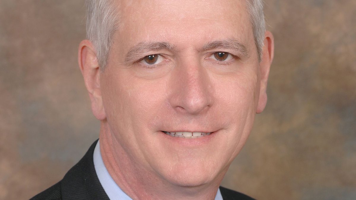 UCincyMedicine's tweet photo. Congratulations to Dr John Breneman, emeritus professor, Dept of Radiation Oncology, @UofCincy College of Medicine, for being selected as a fellow of @ASTRO_org. He is the first from the college so honored. https://t.co/8WgGxznFGe