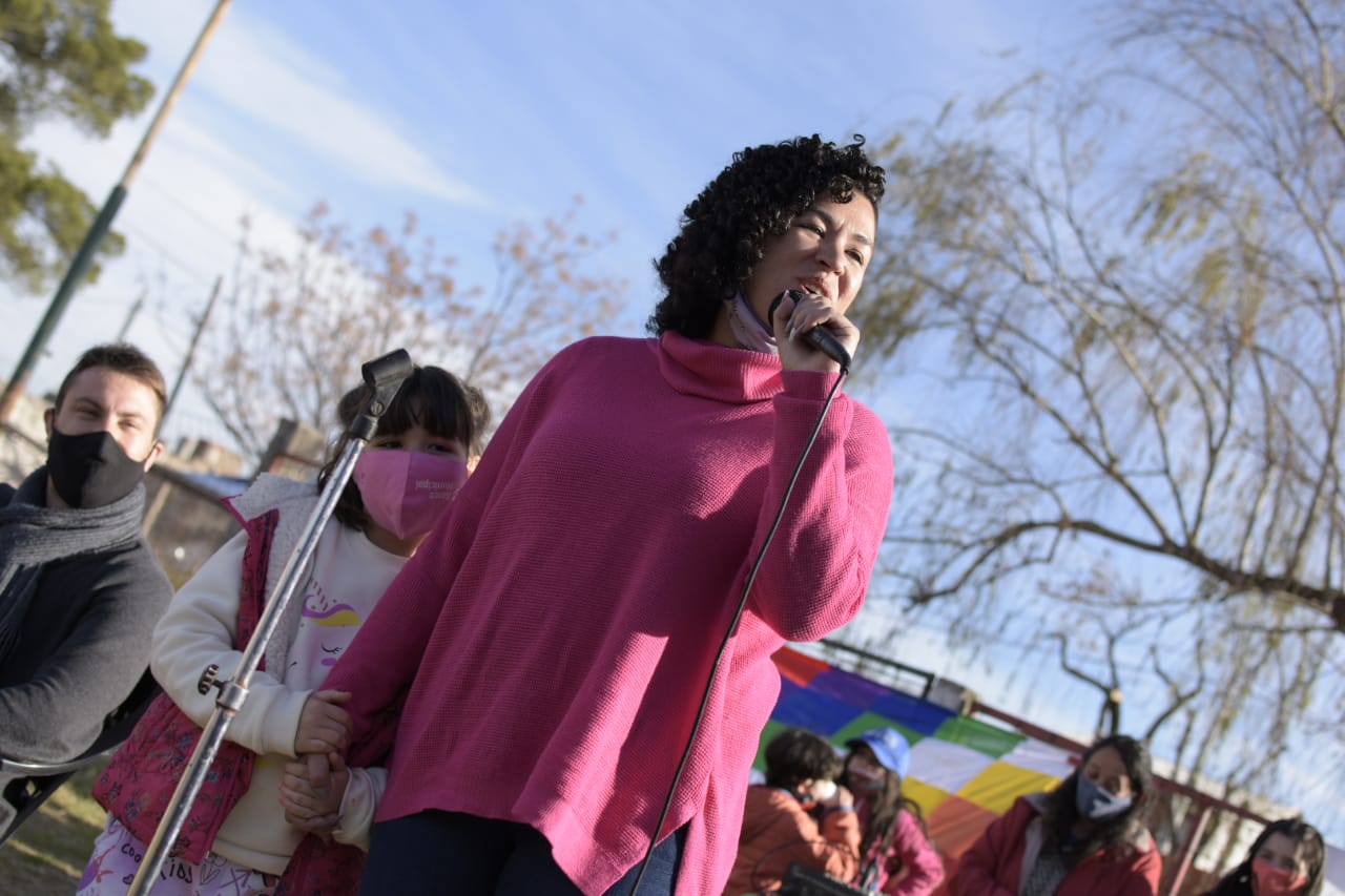 Asaltaron a una concejal en plena recorrida de campaña en Rosario