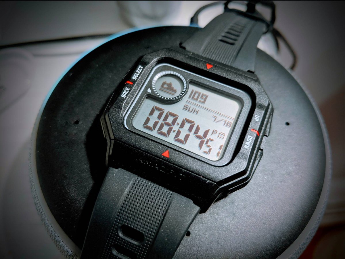 gearup_go_TNTT's tweet image. Looking at something familiar, yet not. Who else seeing this is hit by memories of owning something similar? 🤓

#oldschool #lcdwatch #modern #moderntakeonaclassic @casio_us @amazfit.global @amazfit.us #nostalgia #80s