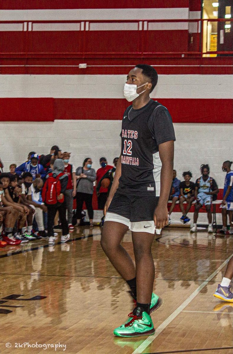 Can’t-miss big man’s older brother, Algevon, stars on the Cleveland State Vikings basketball team. Top-drawer 2026 WF 6’5” Ahijah Eichelberger (MI) handles the rock like a natural leading or scoring guard. Check out his YouTube vid. m.youtube.com/watch?v=rHFM1Q… MiddleSchoolElite.com