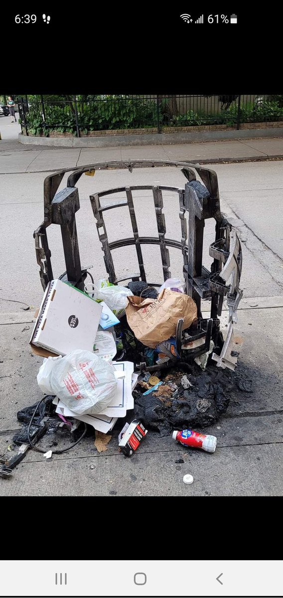 Zippysaid's tweet photo. @311Toronto hello, we have a burned out garbage bin. North/West corner of Church and Alexander https://t.co/54Ze0d0Gxq
