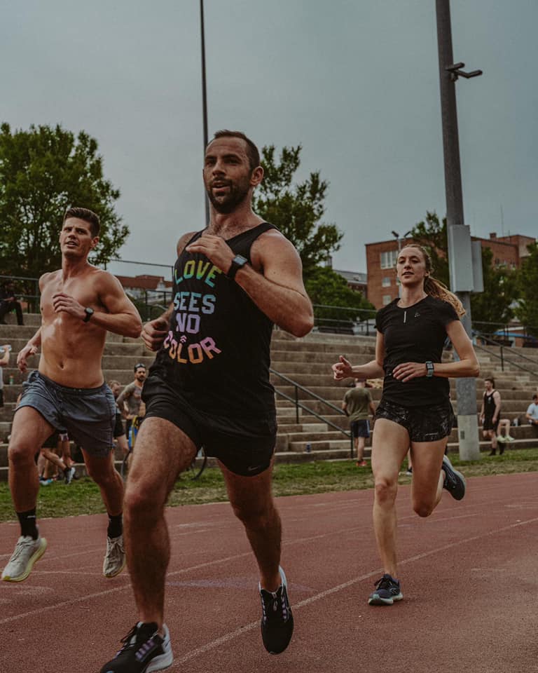 midwestnate's tweet image. Running brings me joy, because it provided me a community after moving to a new city during the pandemic while knowing few people. Running is a time for me to reflect on those I love the most, even on the days where I feel all alone. Running gives me confidence #RunForULTRA