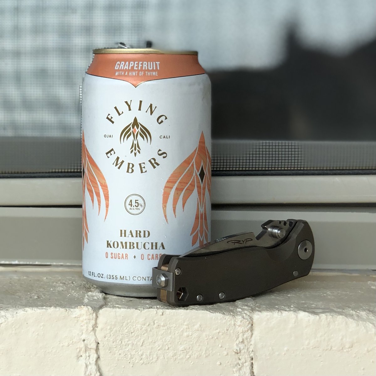 Posing the long sold out @dpxgear bronze HEST/F Urban with copper #mokume spacer. Before there was hammertone, us #copper fans snagged this one. 
/
\
/
\
#straack #geardialedin #hestfurban #hardkombucha #americanmadeedc @flyingembersbrew