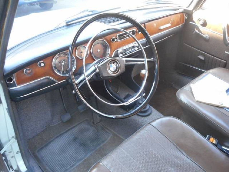 UltimativCars's tweet photo. A new day, a new USED car [n°1]

The #BMW 2000 [#E121/#NeueKlasse] (1966-72) was made in total in 139,961 units: 58,270 u. (1966-68), 81.691 u. (1968-72).

This one is from '67, painted in (white-ish) light green, was owned by its last driver for 30y &amp; is now on sale in the NL🇳🇱. https://t.co/Hs83NjqTia