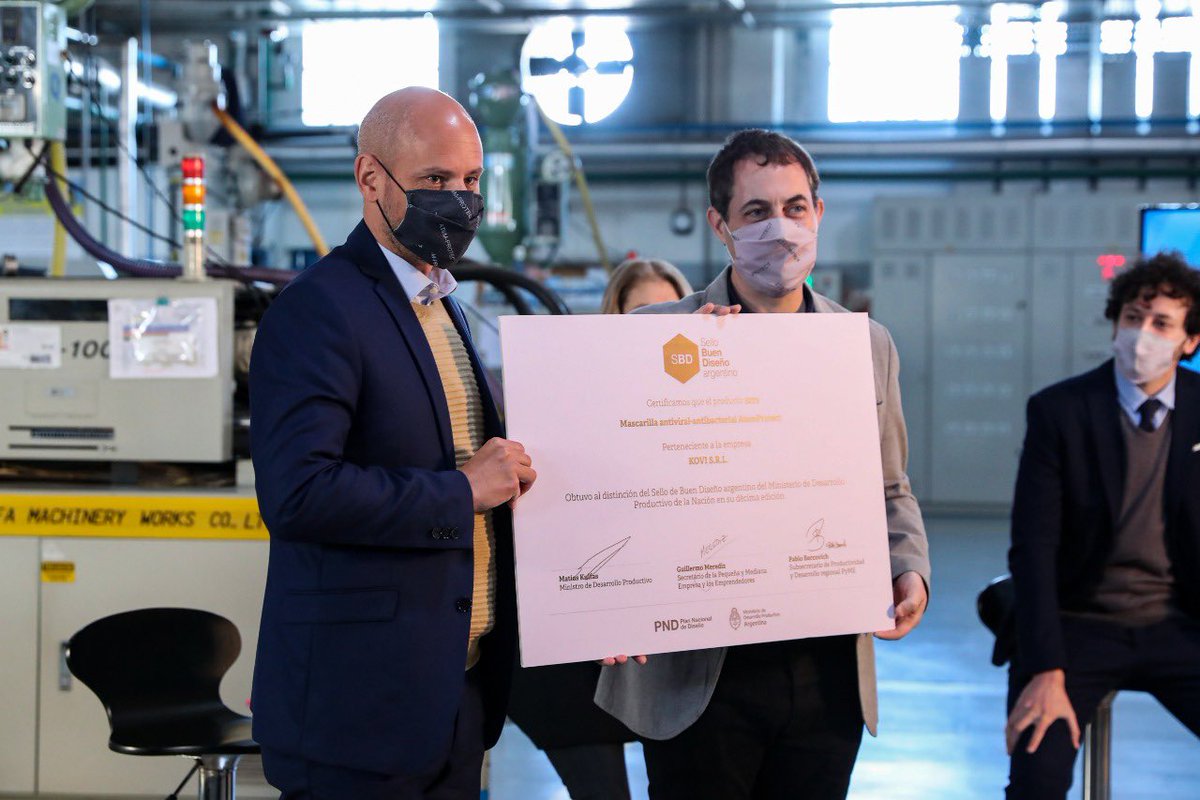 GuilleMerediz's tweet photo. En la fábrica de juguetes Rasti junto con @BercovichPablo y @giorgi_debora entregamos las distinciones del Sello Buen Diseño argentino a más de 300 productos de la industria nacional que se destacaron por su innovación y calidad de diseño durante 2020. https://t.co/sjSoVUzgTZ