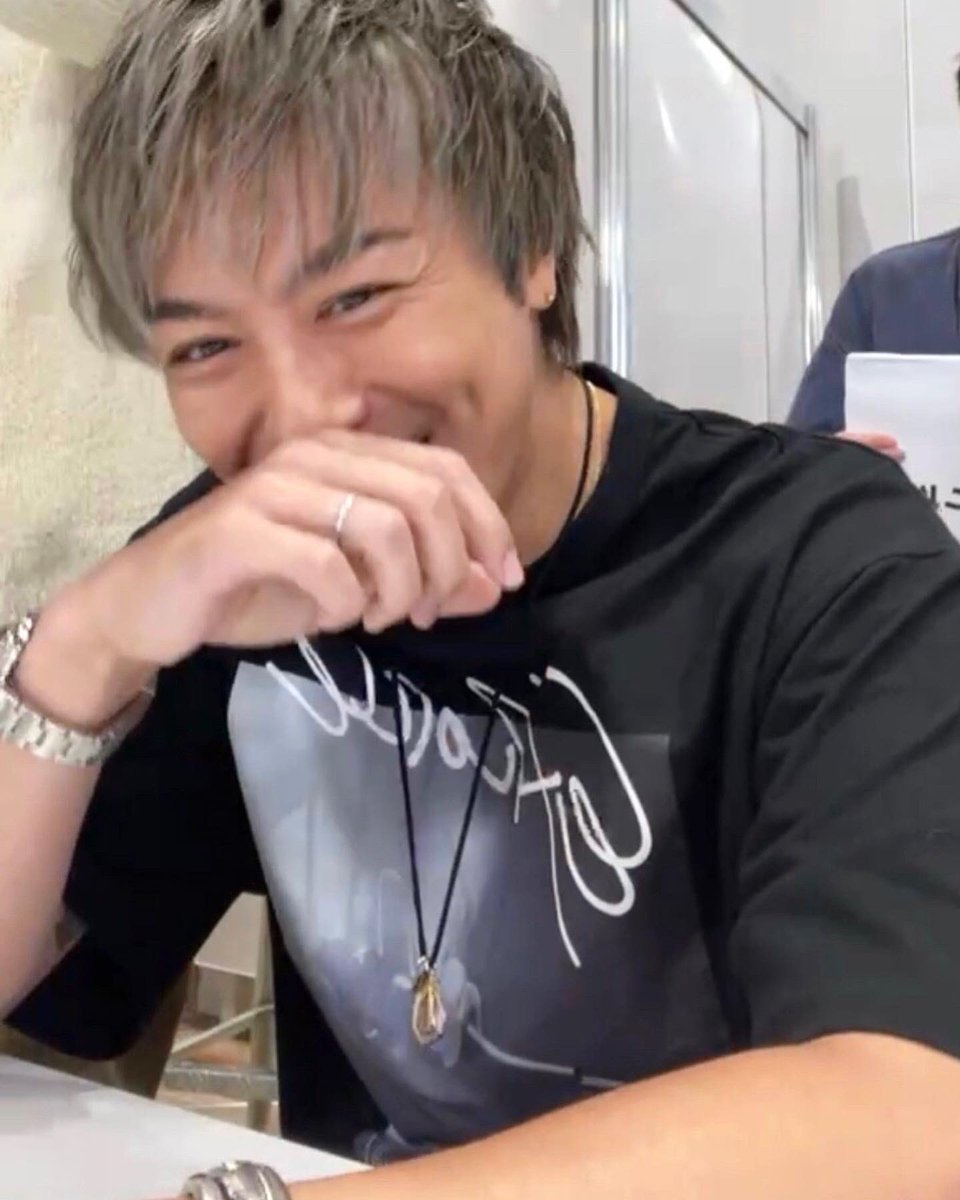 おはようございます。 明日から受注がスタート致します、 EXILE TRIBE